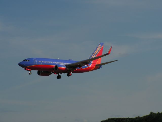 Boeing 737-700 (N239WN)