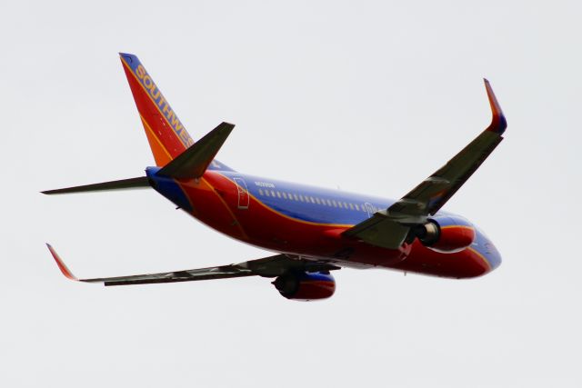 BOEING 737-300 (N629SW) - "Classic" 737 going to FLL.