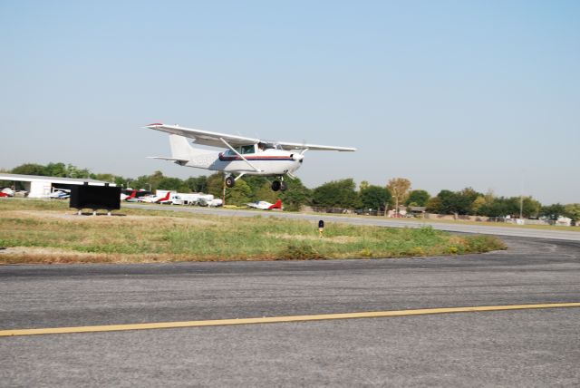 Cessna Skyhawk (N19840) - 840 landing at La Porte Airport, T41 on 05