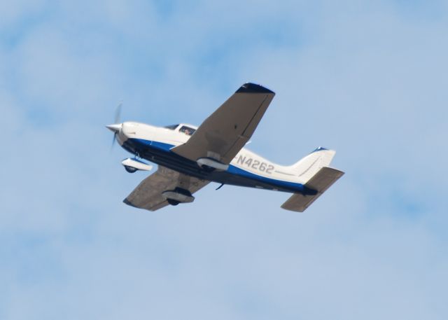 Piper Cherokee (N4262)