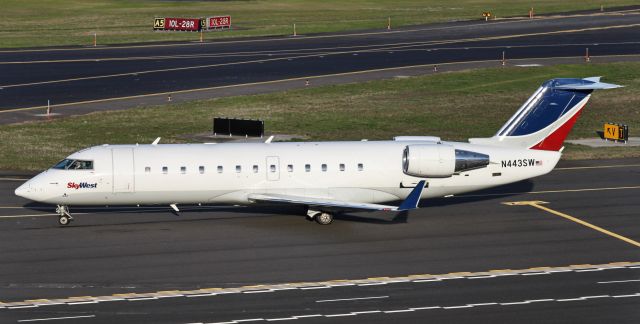 Canadair Regional Jet CRJ-200 (N443SW)