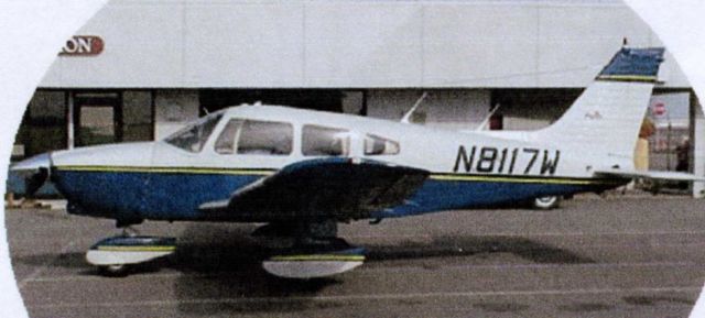 Piper Cherokee (N8117W)