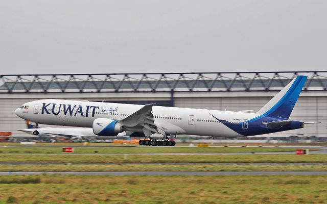 BOEING 777-300 (9K-AOD) - kuwait b777-369er 9k-aod landing at shannon 14/1/18.