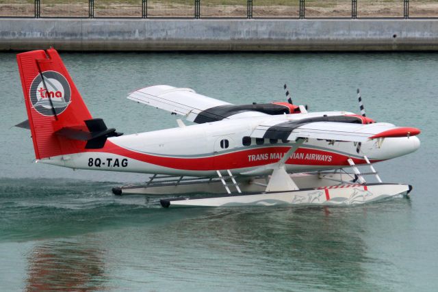 De Havilland Canada Twin Otter (8Q-TAG) - Taxiing for departure on 3-Jan-24 heading for Kanufushi.