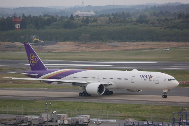 BOEING 777-300 (HS-TKS)