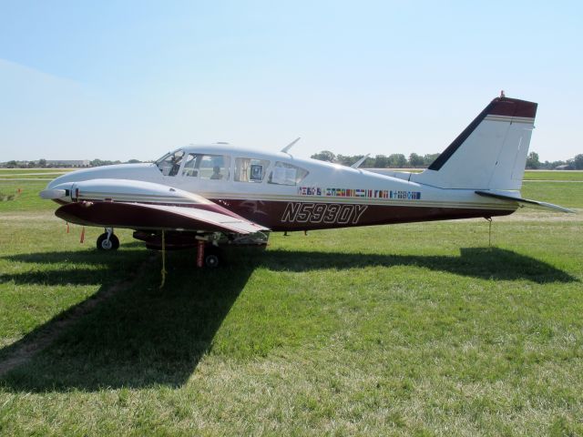 Piper Aztec (N5930Y) - Oshkosh 2013!