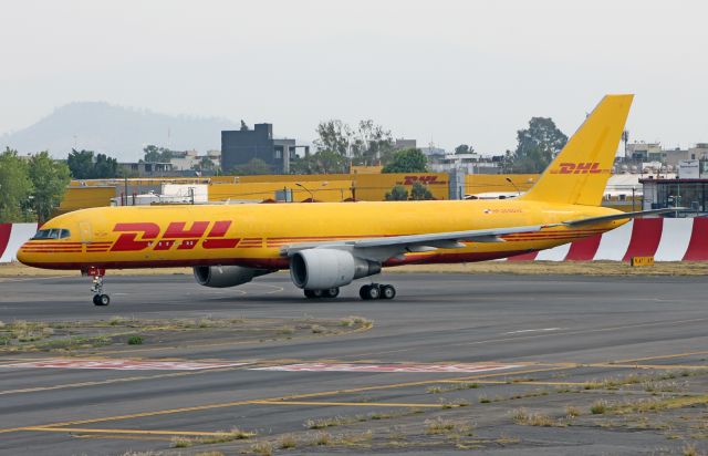 Boeing 757-200 (HP-2010DAE) - Aero Expreso - DHL / Boeing 757-27A(PCF) / MSN 29611 / HP-2010DAE / MMMX 04/2020