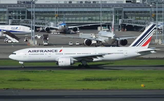 Boeing 777-200 (F-GSPY) - Taxing at HND (2016/08/09)