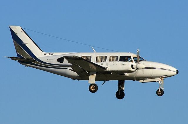 Piper Navajo (VH-AVF)