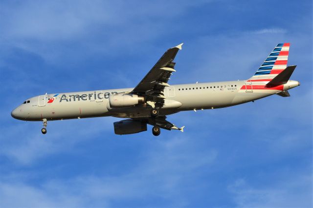 Airbus A321 (N918US) - Arriving 36R at KCLT - 12/26/17