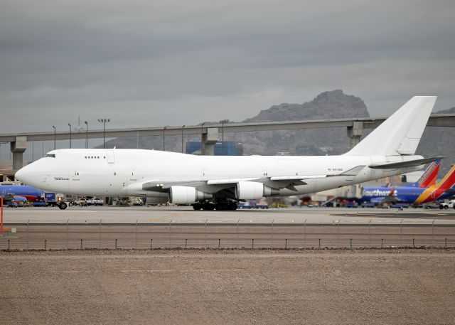 Boeing 747-400 (N473MC)