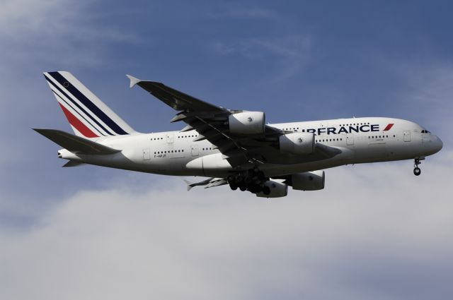 Airbus A380-800 (F-HPJF) - Final Approach to Narita Intl Rnwy34L on 2012/10/13