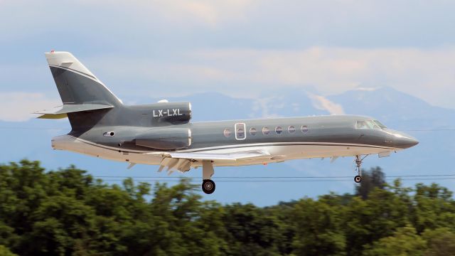 Dassault Falcon 900 (LX-LXL)