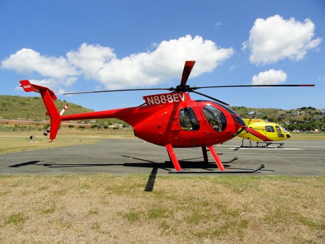 MD Helicopters MD 500 (N888EV)