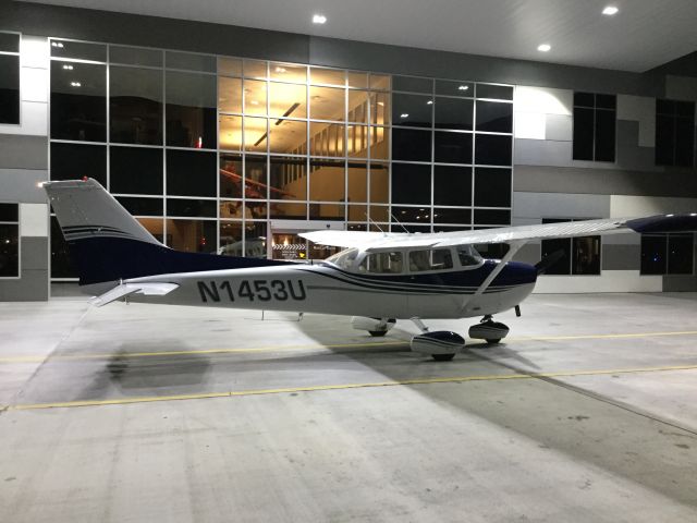 Cessna Skyhawk (N1453U)