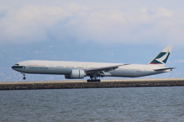 BOEING 777-300ER (B-KQR)