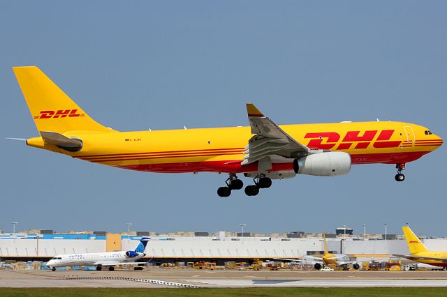 Airbus A330-200 (D-ALMA) - Arriving from Brussels