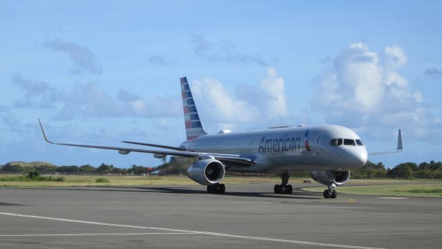 Boeing 757-200 (N176AA)