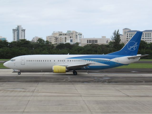 BOEING 737-400 (N545CC)