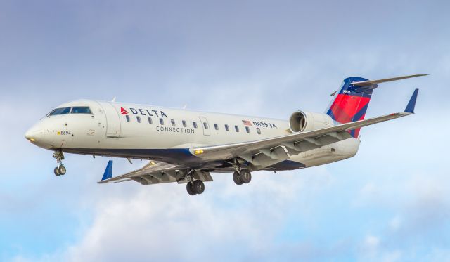 Canadair Regional Jet CRJ-200 (N8894A) - opb Endeavour Air