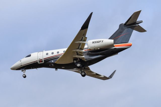 Embraer Legacy 450 (N332FX)