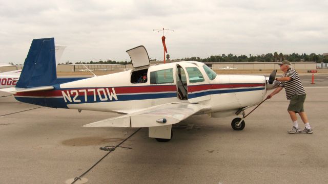 Mooney M-20 (N2770W) - PUSH BACK AT FULLERTON