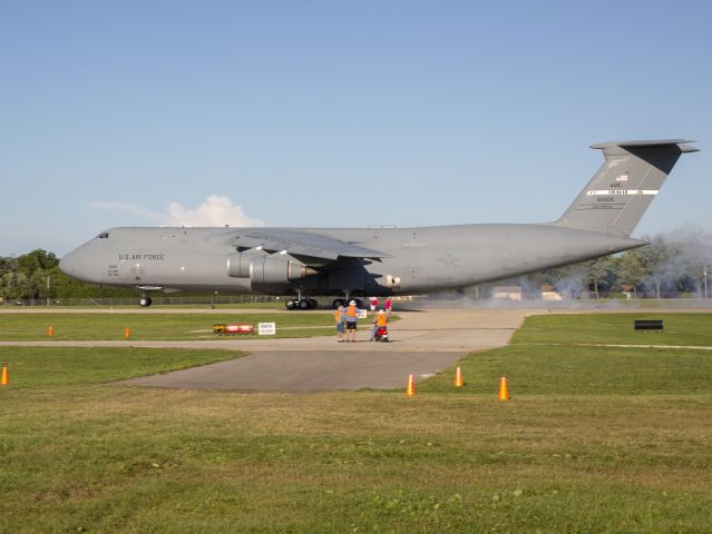 Lockheed C-5 Galaxy (N6026) - OSH18 - stunning views!