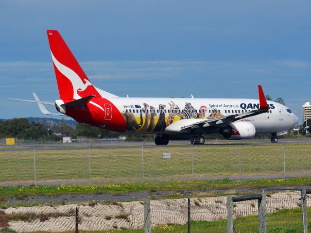 Boeing 737-800 (VH-VZD) - On taxi-way heading for take off on runway 05. Thursday 12th July 2012.