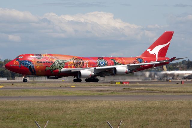 Boeing 747-400 (VH-OEJ) - 10 OCT 2010