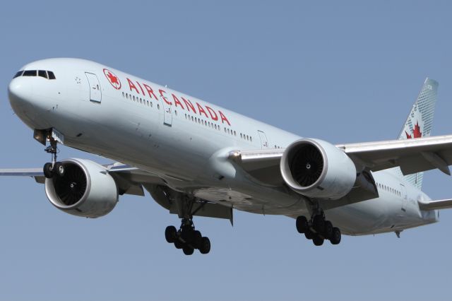 BOEING 777-300 (C-FIVM) - March 13, 2009 - landed Toronto