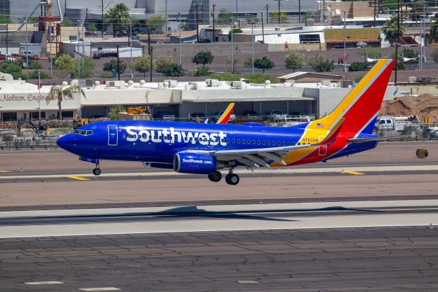 Boeing 737-700 (N763SW) - Spotted at KPHX on May-5-2020 