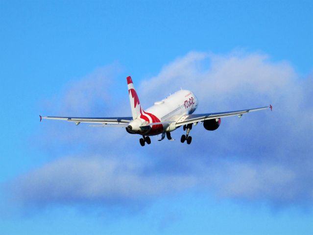 Airbus A319 (C-FYKW)