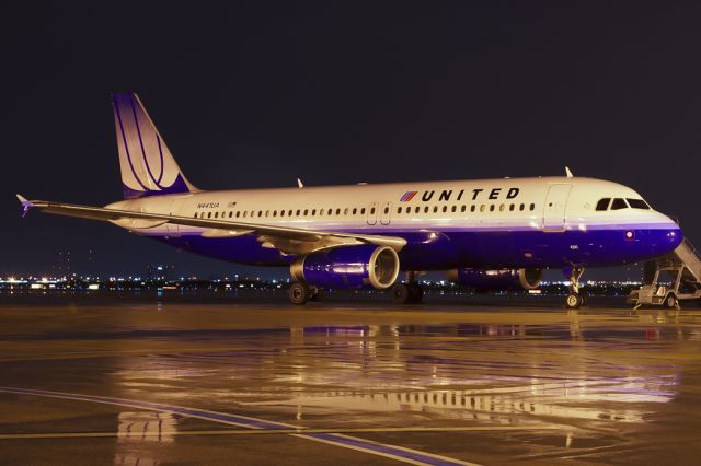 Airbus A320 (N441UA) - May 24, 2011.