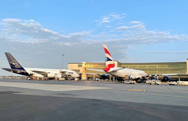 Airbus A380-800 — - 2 SUPERS @ KBOS Logan Volpe IAB 