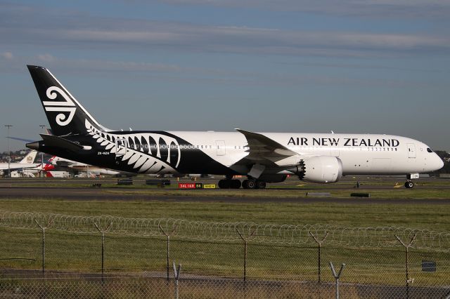 Boeing 787-9 Dreamliner (ZK-NZH) - on 2 May 2017