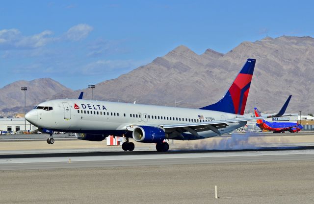 Boeing 737-800 (N378DA) - N378DA Delta Air Lines Boeing 737-832  (cn 30265) - Las Vegas - McCarran International (LAS / KLAS)br /USA - Nevada, February 27, 2014br /Photo: Tomás Del Coro