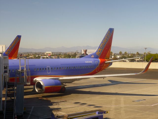 BOEING 737-300 (N353SW) - Getting ready for Denver!