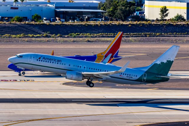 Boeing 737-800 (N916NN) - American Airlines 737-800 in Reno air retro livery taking off from PHX on 10/22/22. Taken with a Canon 850D and Tamron 70-200 G2 lens.