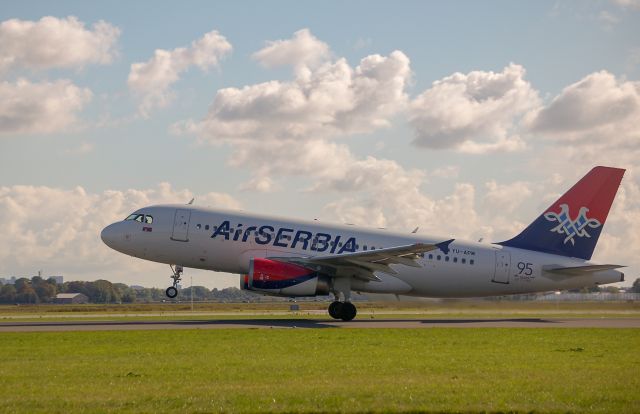 Airbus A319 (YU-APM) - A319-132 cn4301 take off RWY36L lsd from Carlyc Aviation 25-09-22