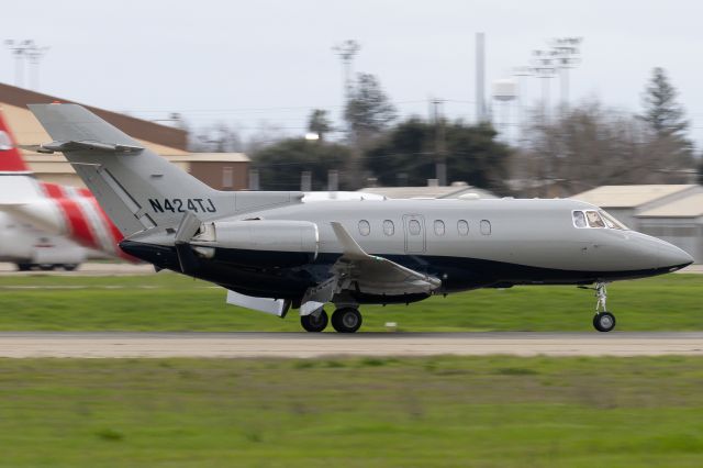 Hawker 800 (N424TJ) - Arriving from San Diego