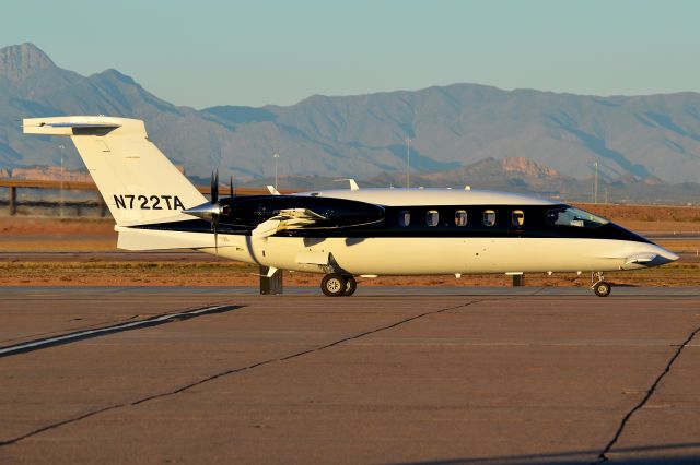 Piaggio P.180 Avanti (N722TA)