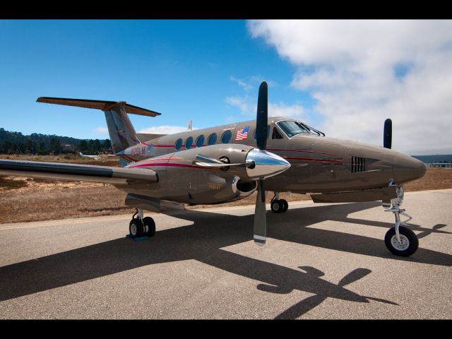 Beechcraft Super King Air 200 (N20LM)