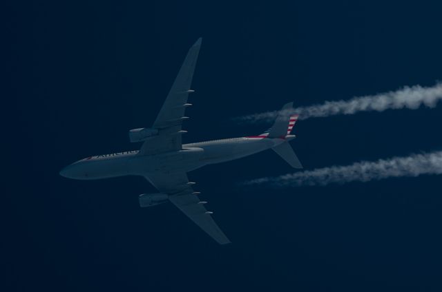 Airbus A330-200 (N290AY) - 27/9/2015. American Airlines A330-200 N290AY Passes overhead West Lancashire,England,UK at 36,000ft working route Paris CDG-Charlotte CLT (AAL787).