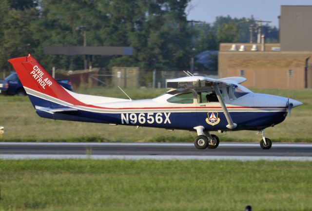 Cessna Skylane (N9656X) - Seen at KMTN on 8/15/2009.
