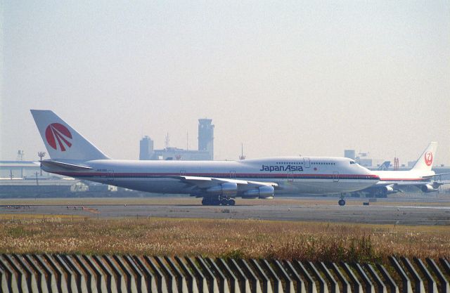 BOEING 747-300 (JA8169) - Departure at Narita Intl Airport Rwy16 on 1988/11/12