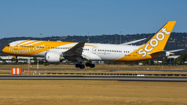 Boeing 787-9 Dreamliner (9V-OJI)