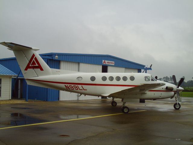 Beechcraft Super King Air 200 (N99LL) - On ramp.