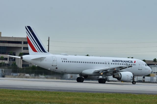 Airbus A320 (F-GKXQ)