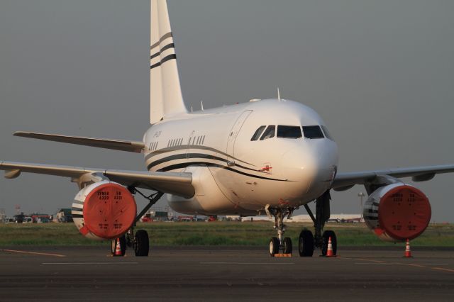 Airbus A318 (VP-CCH)