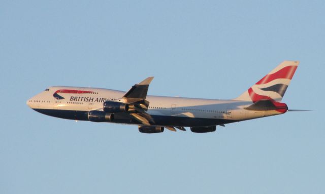 Boeing 747-200 (G-CIVO) - Start in SFO Foto taken in San Bruno